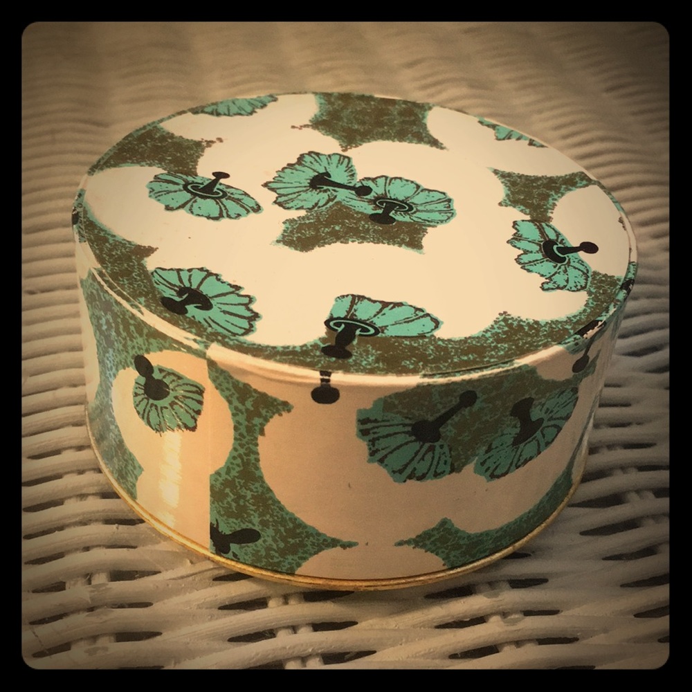 Vintage Coty Airspun Powder “Luminous Translucent”
